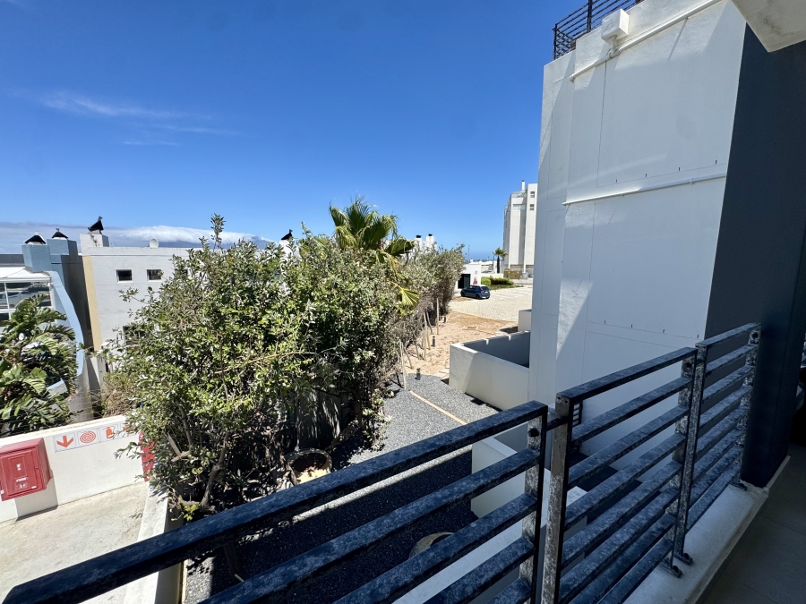 To Let 2 Bedroom Property for Rent in Waves Edge Western Cape